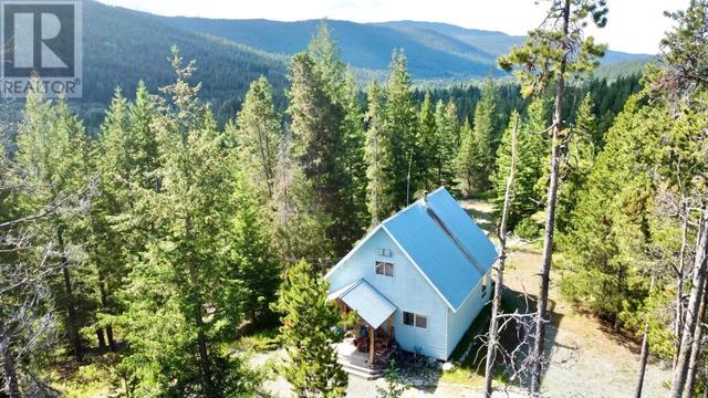 2556 Princeton Summerland Road, House detached with 3 bedrooms, 1 bathrooms and 3 parking in Okanagan Similkameen H BC | Image 1