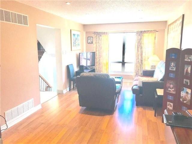 30 - 830 Stainton Dr, Townhouse with 3 bedrooms, 2 bathrooms and 1 parking in Mississauga ON | Image 8