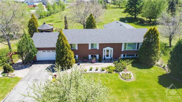2506 River Road, House detached with 3 bedrooms, 2 bathrooms and 10 parking in North Grenville ON | Image 1
