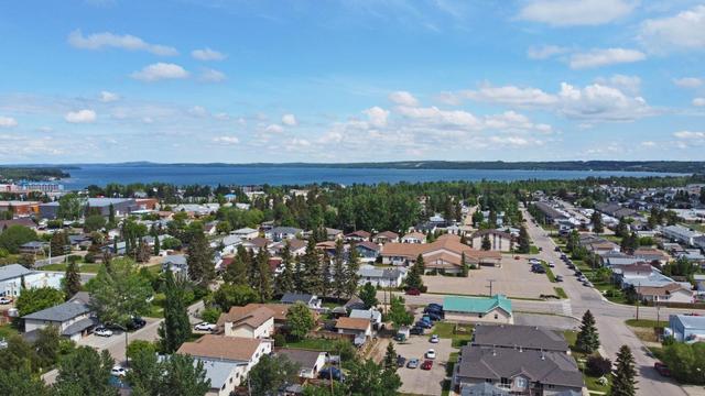 1 - 4406 46 Avenue, Home with 3 bedrooms, 1 bathrooms and 2 parking in Red Deer County AB | Image 4