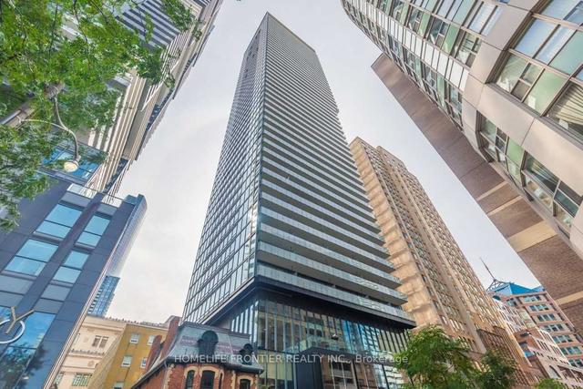 2101 - 15 Grenville St, Condo with 1 bedrooms, 1 bathrooms and 0 parking in Toronto ON | Image 1