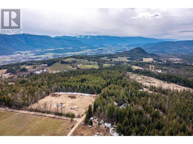 40 Lidstone Road, House detached with 7 bedrooms, 4 bathrooms and 40 parking in North Okanagan F BC | Image 49