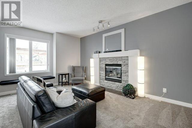 110 Springmere Drive, House detached with 3 bedrooms, 3 bathrooms and 4 parking in Chestermere AB | Image 4