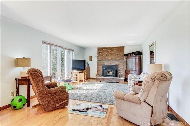 629 Davis Dr, House detached with 2 bedrooms, 1 bathrooms and 10 parking in Uxbridge ON | Image 16