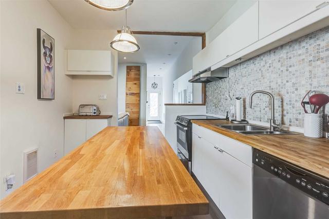 16 Crocker Ave, House semidetached with 1 bedrooms, 2 bathrooms and 0 parking in Toronto ON | Image 4
