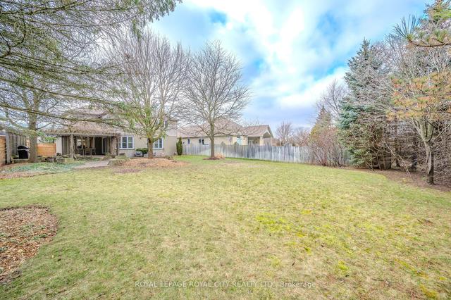 7 Elderberry Crt, House detached with 4 bedrooms, 4 bathrooms and 6 parking in Guelph ON | Image 29