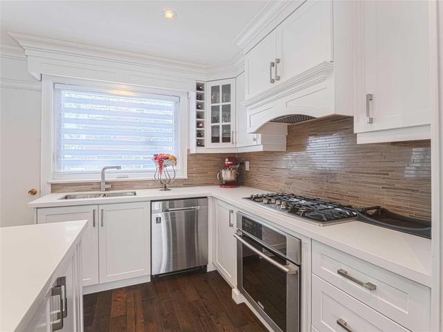 208 Acton Ave, House detached with 3 bedrooms, 2 bathrooms and 6 parking in Toronto ON | Image 5