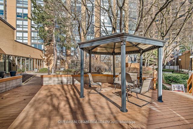 409 - 131 Beecroft Rd, Condo with 2 bedrooms, 2 bathrooms and 1 parking in Toronto ON | Image 22