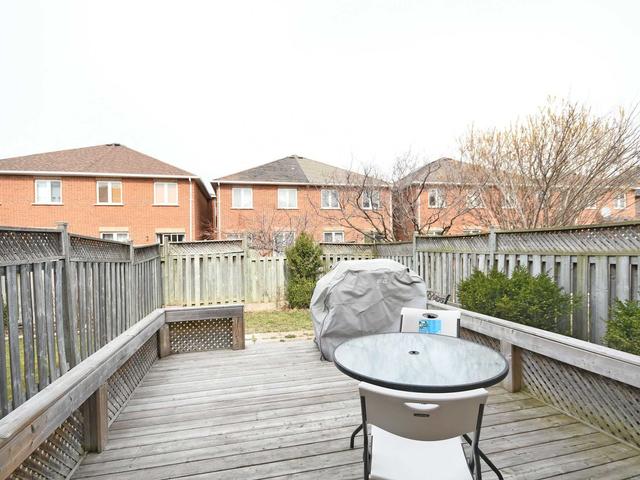 15 Todmorden Dr, House attached with 3 bedrooms, 2 bathrooms and 2 parking in Brampton ON | Image 35