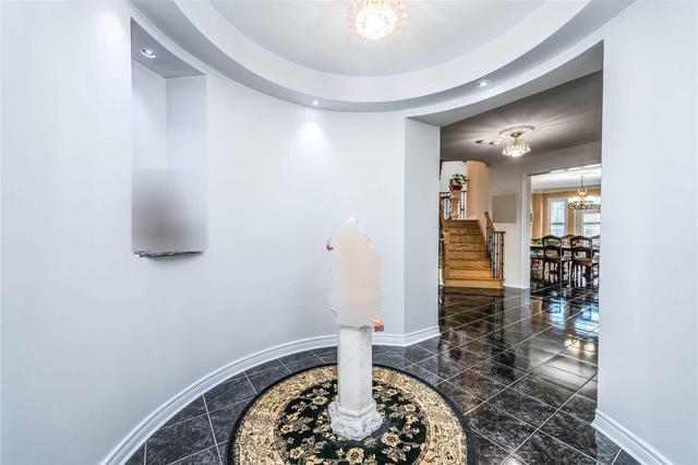 122 Valleycreek Dr, House detached with 4 bedrooms, 5 bathrooms and 9 parking in Brampton ON | Image 7