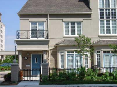 th27 - 8 Rean Dr, Townhouse with 2 bedrooms, 3 bathrooms and 2 parking in Toronto ON | Image 1