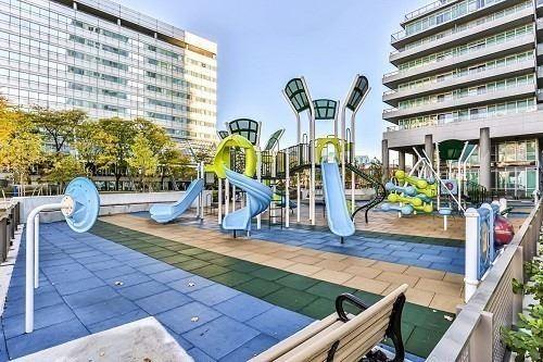 2009 - 60 Town Centre Crt, Condo with 2 bedrooms, 1 bathrooms and 1 parking in Toronto ON | Image 15