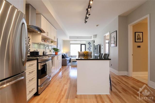 105 - 808 Bronson Avenue, Condo with 2 bedrooms, 2 bathrooms and 1 parking in Ottawa ON | Image 5