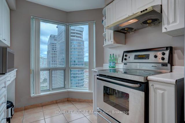 ph302 - 11 Lee Centre Dr, Condo with 2 bedrooms, 2 bathrooms and 1 parking in Toronto ON | Image 4