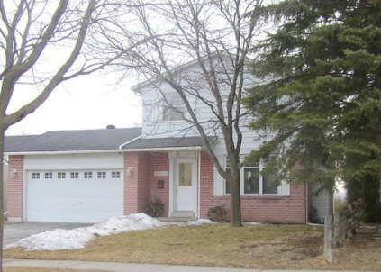 365 Dixon Blvd, House detached with 3 bedrooms, 2 bathrooms and 2 parking in Newmarket ON | Image 1