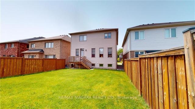 7710 Sassafras Tr, House detached with 3 bedrooms, 3 bathrooms and 4 parking in Niagara Falls ON | Image 16