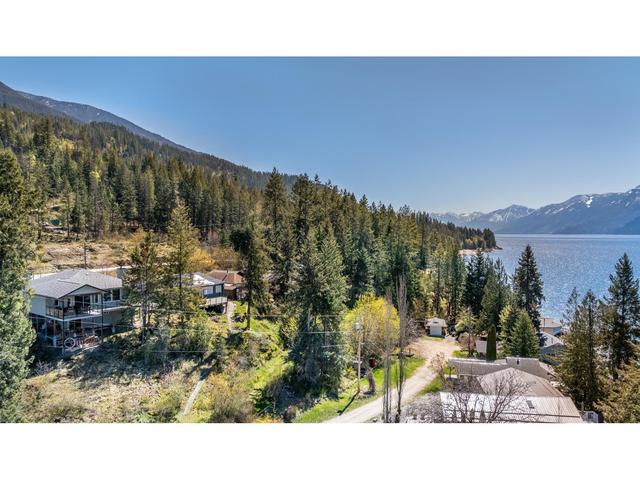 14533 Smith Road, House detached with 4 bedrooms, 3 bathrooms and null parking in Central Kootenay A BC | Image 61