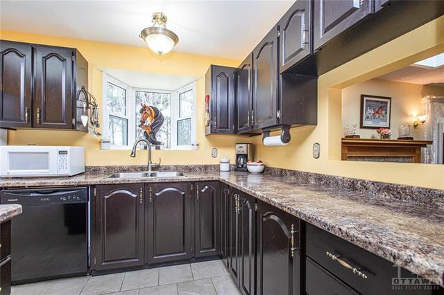 5379 Gabert Road, House detached with 3 bedrooms, 3 bathrooms and 10 parking in Ottawa ON | Image 9