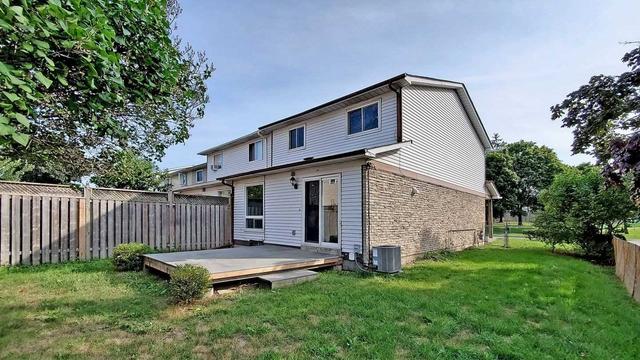 525 Dorchester Dr, House attached with 4 bedrooms, 3 bathrooms and 3 parking in Oshawa ON | Image 32