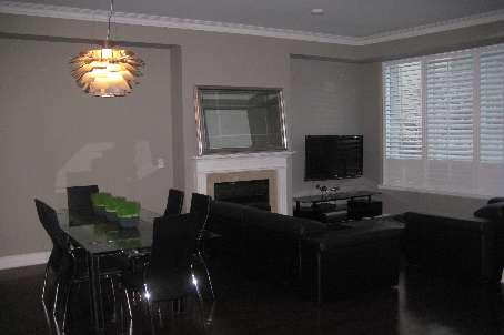 th 9 - 761 Bay St, Townhouse with 3 bedrooms, 3 bathrooms and 2 parking in Toronto ON | Image 2
