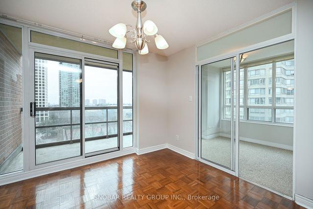 810 - 156 Enfield Pl, Condo with 2 bedrooms, 2 bathrooms and 2 parking in Mississauga ON | Image 3
