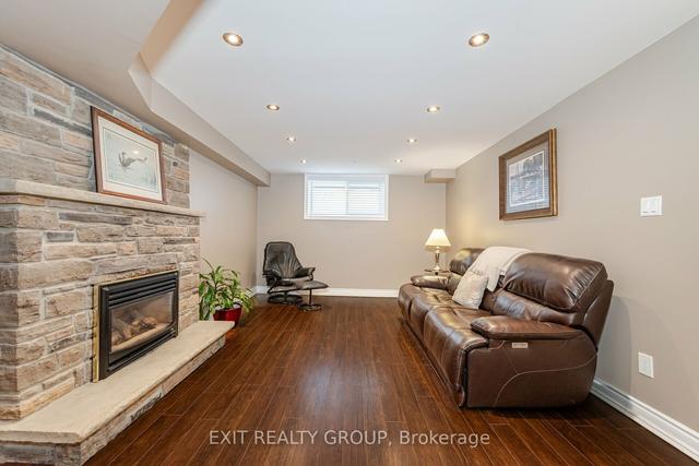 30 Pleasantview Ave, House detached with 3 bedrooms, 2 bathrooms and 4 parking in Brampton ON | Image 19