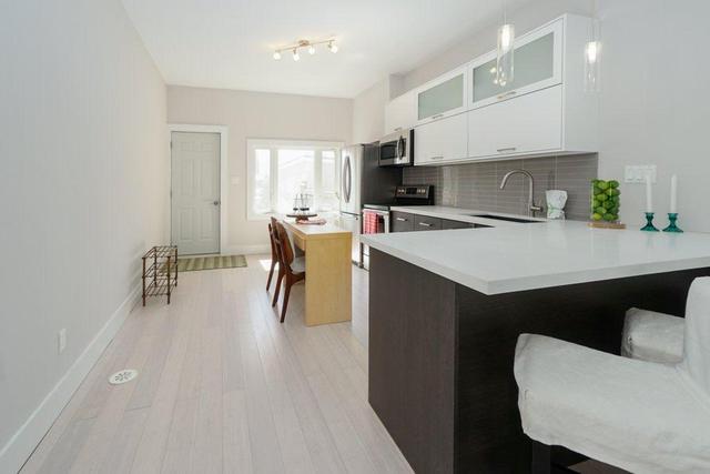 119 Lindsey Ave, House semidetached with 2 bedrooms, 2 bathrooms and 3 parking in Toronto ON | Image 5