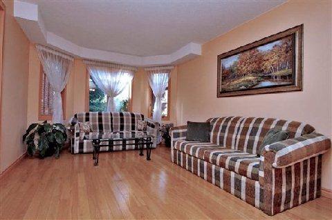 363 Pinewood Dr, House detached with 4 bedrooms, 4 bathrooms and 6 parking in Vaughan ON | Image 3