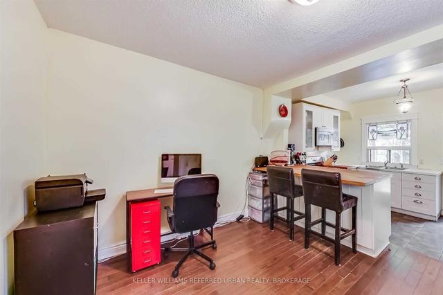131 Lansdowne Ave, House attached with 3 bedrooms, 2 bathrooms and 1 parking in Toronto ON | Image 5