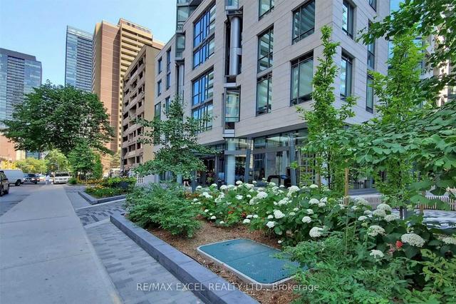 1001 - 45 Charles St E, Condo with 2 bedrooms, 1 bathrooms and 1 parking in Toronto ON | Image 34