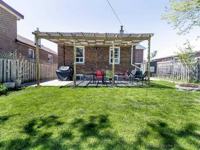 69 Squires Ave, House detached with 3 bedrooms, 2 bathrooms and 3 parking in Toronto ON | Image 31