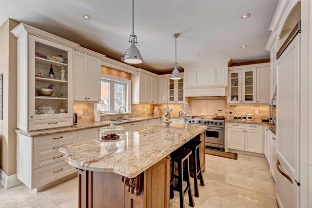 2542 Glengarry Rd, House detached with 3 bedrooms, 5 bathrooms and 6 parking in Mississauga ON | Image 7