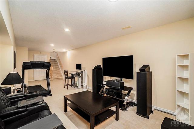 204 Bookton Place, Townhouse with 3 bedrooms, 3 bathrooms and 3 parking in Ottawa ON | Image 14