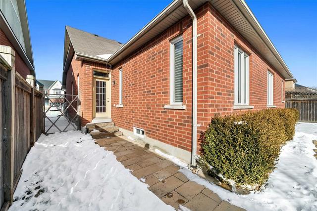 1365 Maddock Dr, House detached with 3 bedrooms, 4 bathrooms and 8 parking in Oshawa ON | Image 24
