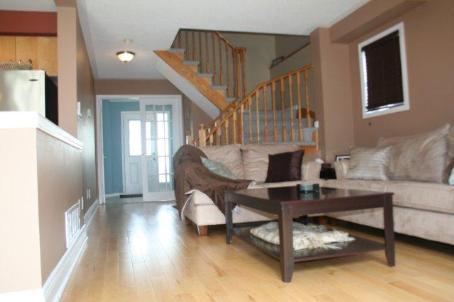 7 Beacham Cres, House detached with 3 bedrooms, 3 bathrooms and 2 parking in Clarington ON | Image 3