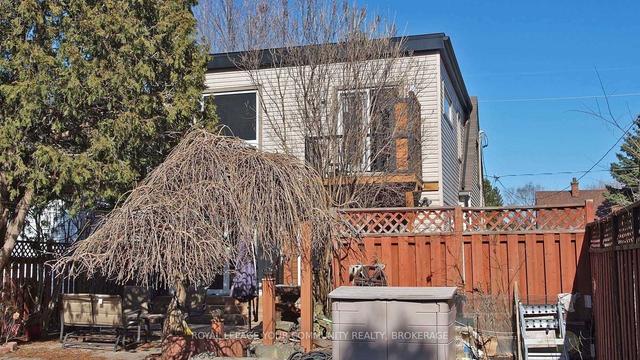 90 Hearst Circ, House detached with 3 bedrooms, 2 bathrooms and 3 parking in Toronto ON | Image 29