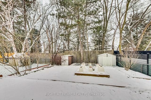 49 Harnworth Dr, House attached with 3 bedrooms, 2 bathrooms and 4 parking in Toronto ON | Image 31