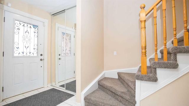 68 Atkins Circ, House detached with 3 bedrooms, 4 bathrooms and 3 parking in Brampton ON | Image 32