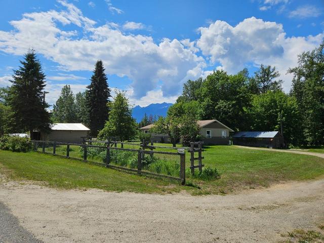 432 Alexander Road, House detached with 3 bedrooms, 1 bathrooms and 5 parking in Central Kootenay K BC | Image 25