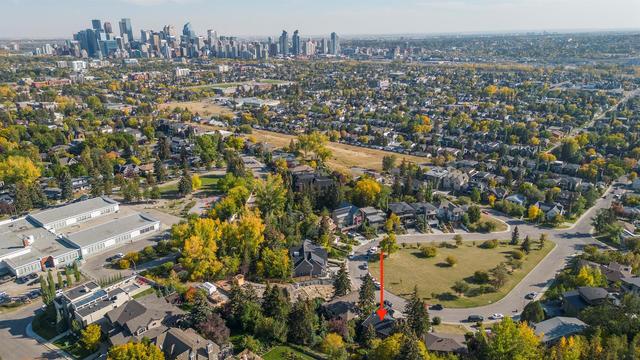 12 Hawthorne Crescent Nw, House detached with 4 bedrooms, 4 bathrooms and 4 parking in Calgary AB | Image 7