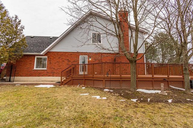 38 Flatt Rd, House detached with 4 bedrooms, 3 bathrooms and 6 parking in Burlington ON | Image 19