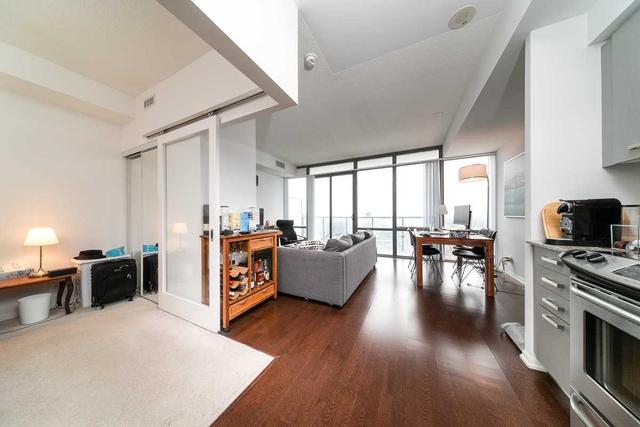 2801 - 832 Bay St, Condo with 1 bedrooms, 1 bathrooms and 0 parking in Toronto ON | Image 31