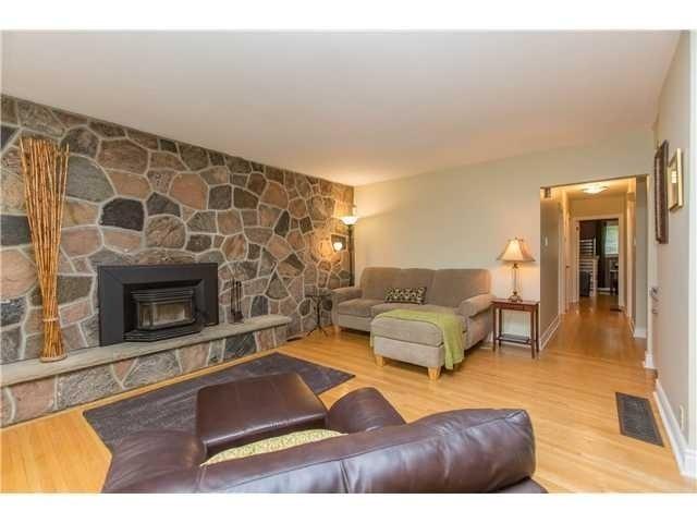 386 Mapleview Dr E, House detached with 5 bedrooms, 2 bathrooms and 8 parking in Barrie ON | Image 12