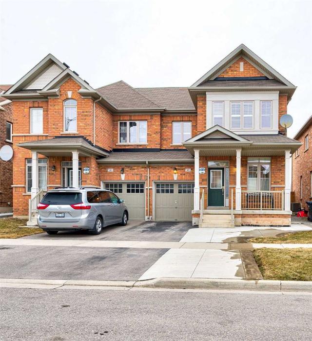 43 Borrelli Dr, House semidetached with 3 bedrooms, 4 bathrooms and 5 parking in Brampton ON | Image 1