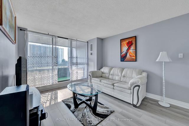 305 - 25 Kensington Rd, Condo with 1 bedrooms, 1 bathrooms and 1 parking in Brampton ON | Image 1