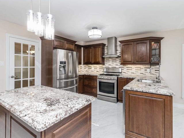 11 Nickel Cres, House detached with 4 bedrooms, 4 bathrooms and 6 parking in Brampton ON | Image 32
