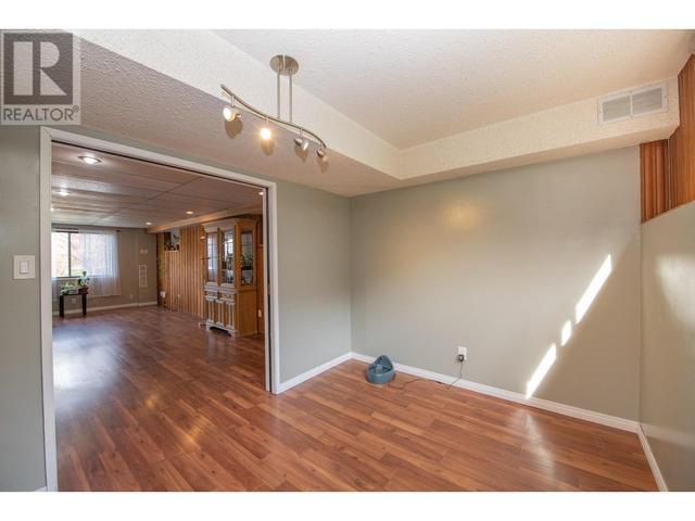 3934 - 15 Crescent, House detached with 4 bedrooms, 3 bathrooms and 4 parking in Vernon BC | Image 10