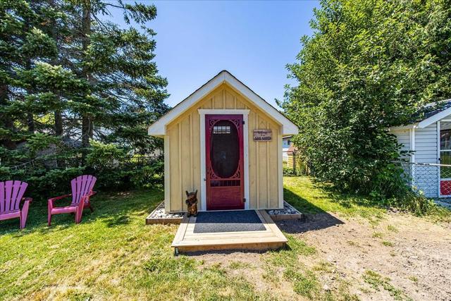 70 Carnegie St, House detached with 2 bedrooms, 2 bathrooms and 5 parking in Scugog ON | Image 26