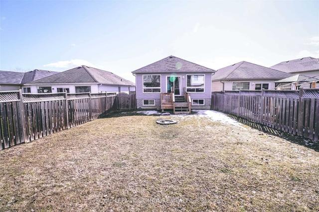 329 Spillsbury Dr, House detached with 5 bedrooms, 2 bathrooms and 5 parking in Peterborough ON | Image 15