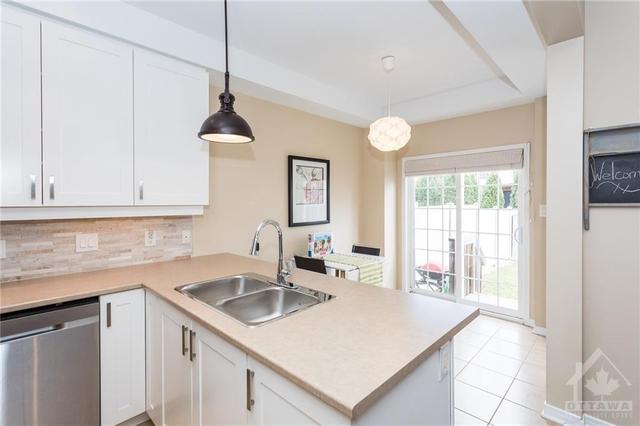 628 Pamplona Private, Townhouse with 3 bedrooms, 3 bathrooms and 3 parking in Ottawa ON | Image 19